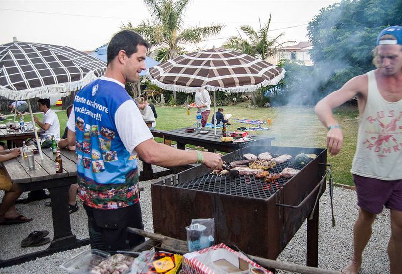 Hostel Hard Rock Backpackers 3