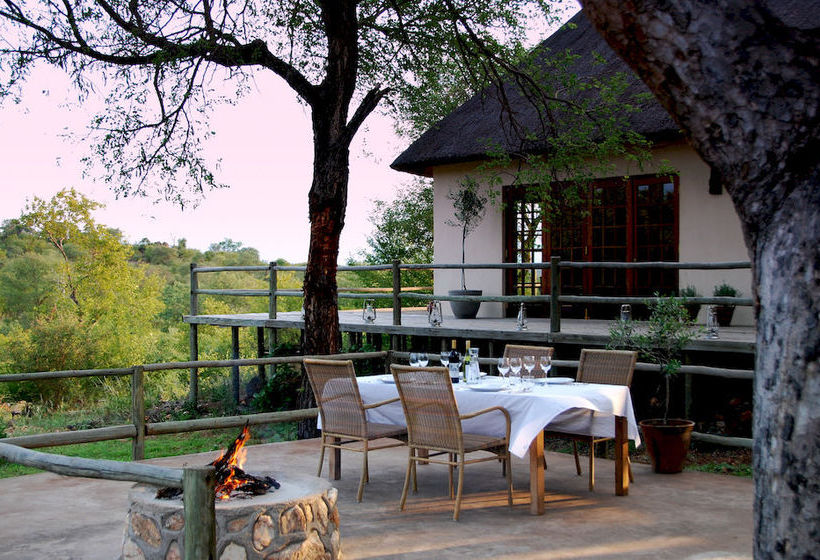 Hotel Mbizi Bush Lodge 11