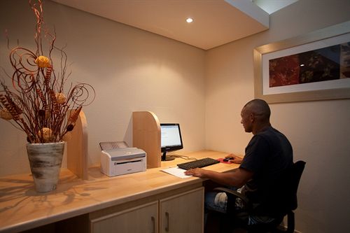 Hotel Road Lodge Southgate 3