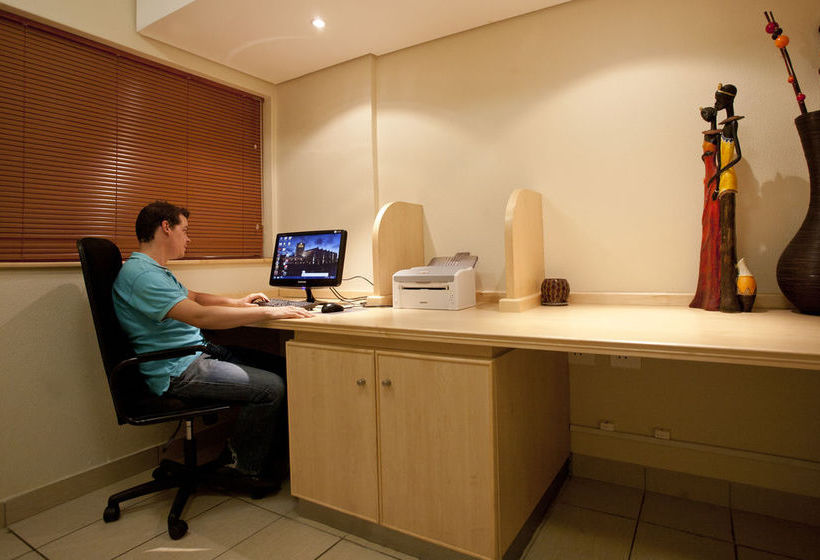 Hotel Road Lodge Bloemfontein Airport 12