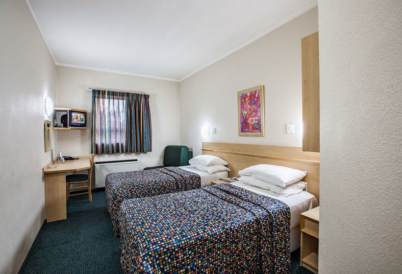 Hotel Road Lodge Potchefstroom 11