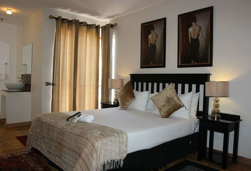 Hotel Khayalami Lodge 11