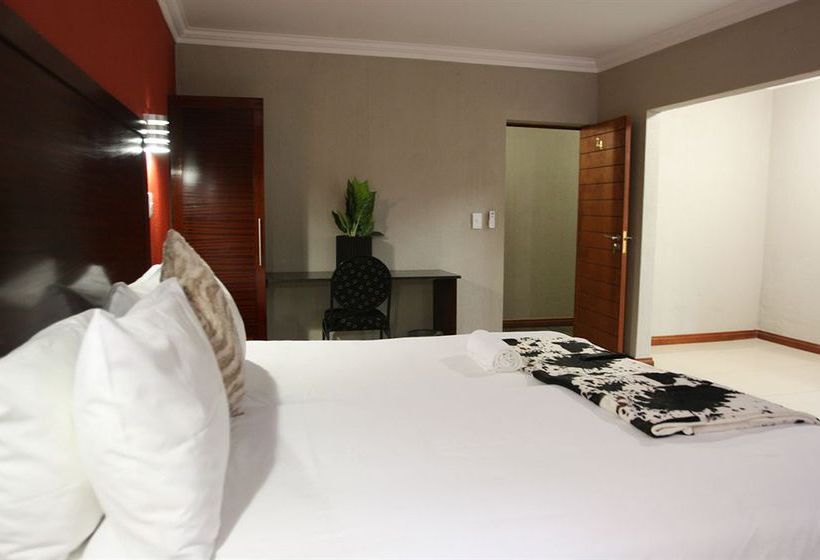 Hotel Khayalami Lodge 19