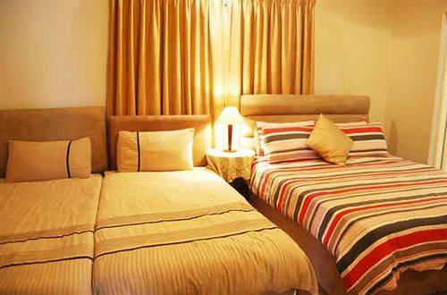 Hotel Savoy Lodge 10