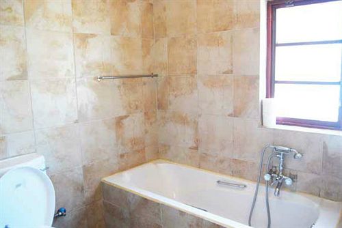 Hotel Savoy Lodge 13