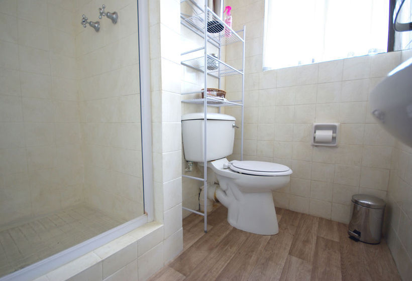 Jeffrey's Bay Beach House 13