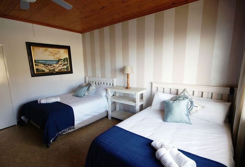 Jeffrey's Bay Beach House 15