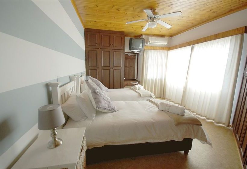 Jeffrey's Bay Beach House 6