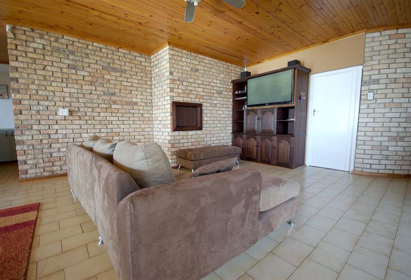 Jeffrey's Bay Beach House 8