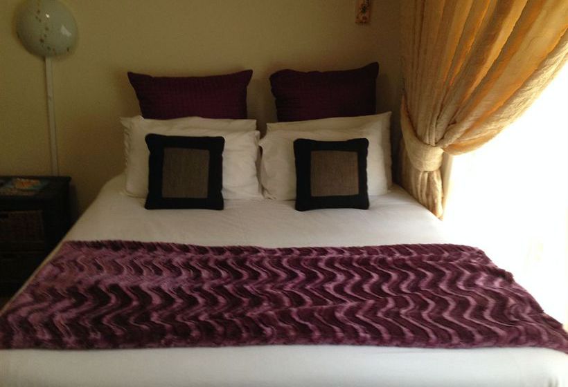 Pension Colts Hill Guest House 11