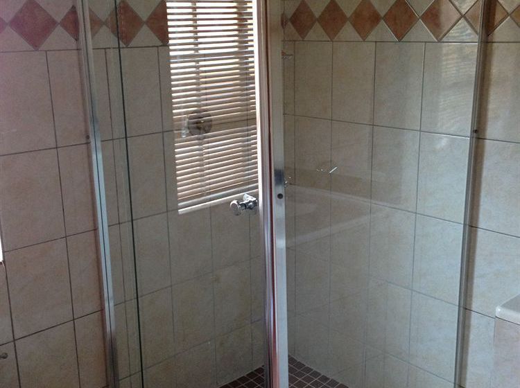 Pension Colts Hill Guest House 18