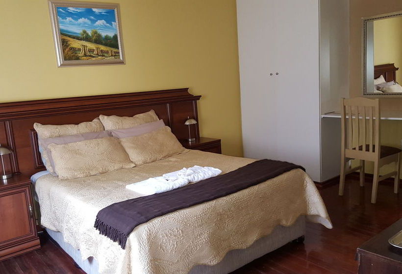 Pensión Suburbian Lodge