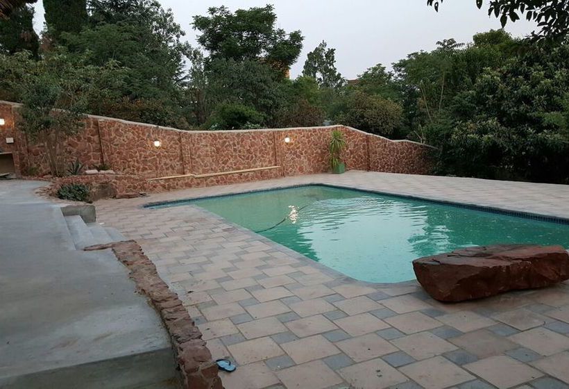 Pension Suburbian Lodge 18