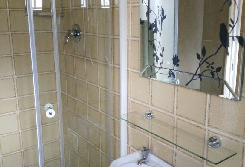 Pension Suburbian Lodge 3