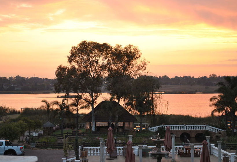 Pension Flamingo's Nest Guest House & Conference Centre 15