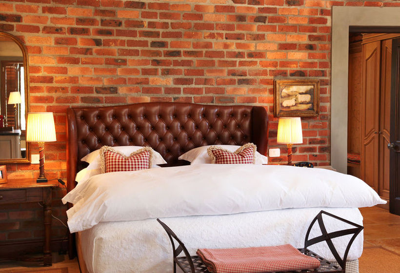 La Petite Dauphine 12