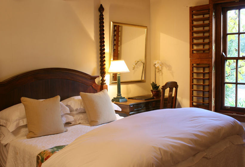 La Petite Dauphine 15