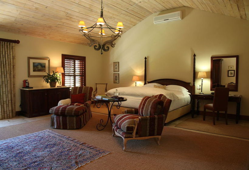 La Petite Dauphine 18