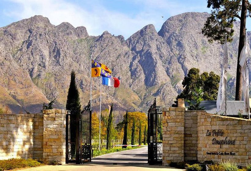 La Petite Dauphine 4