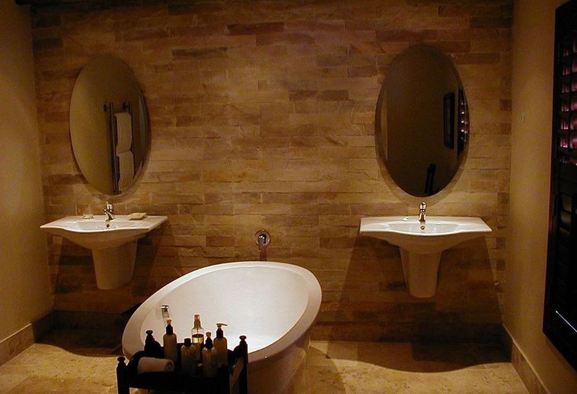 La Petite Dauphine 7