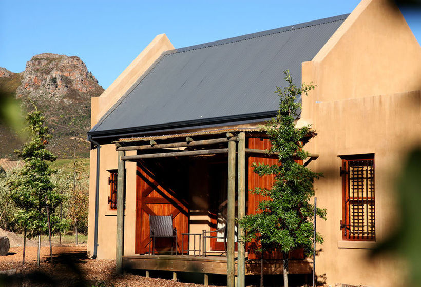 La Petite Dauphine 9