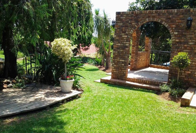 Pension Farmers Folly Guest House 13