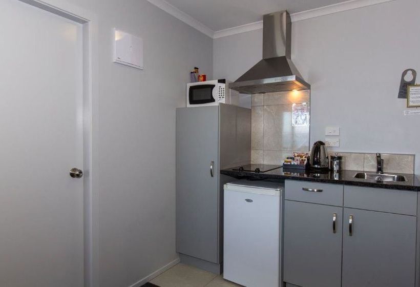 Motel B-k's Esplanade Motor Lodge 6