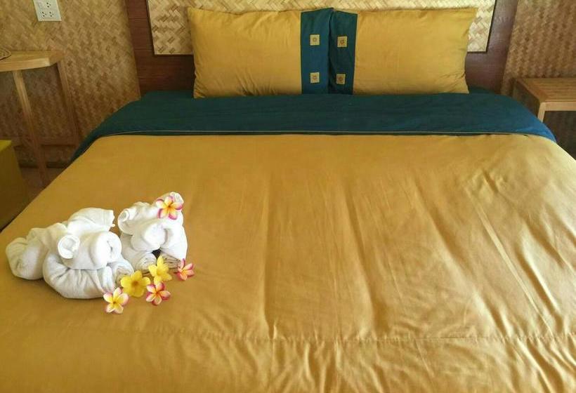 Hotel Bamboo House Resort 5