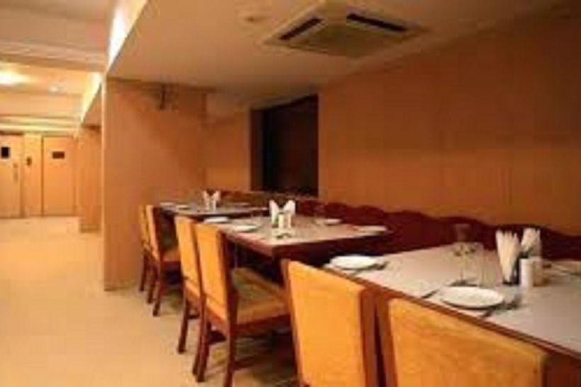 Hotel Shirdi Sai Wada 11