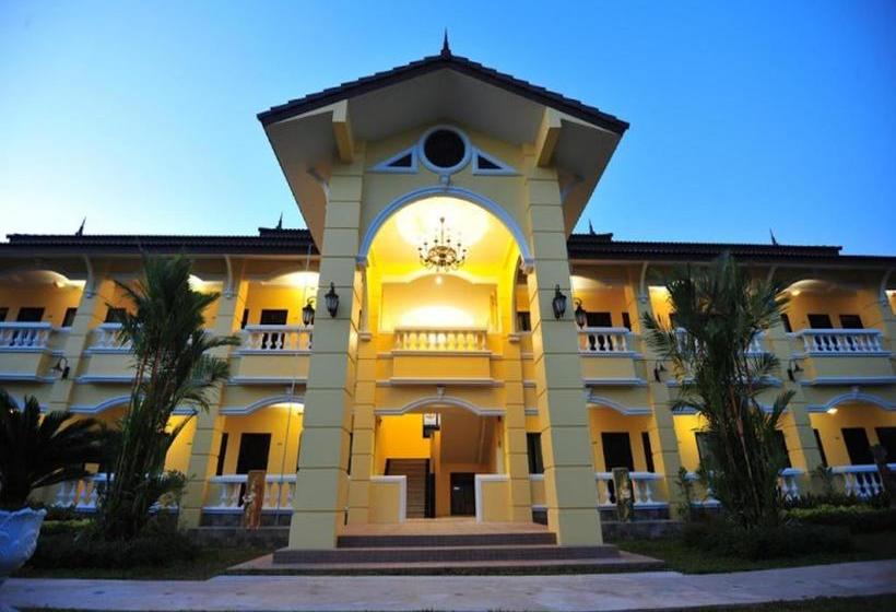 Park & Pool Resort 3