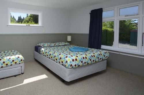 Hostel Jack In The Green Backpackers 13