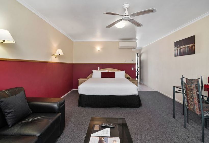 Hotel Prince Motor Lodge 13