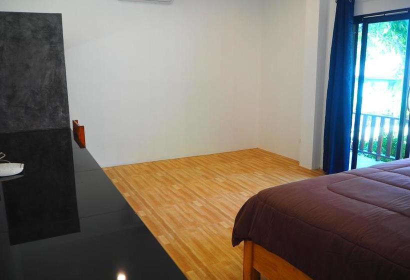 Hotel The Scenery Beach Resort 18