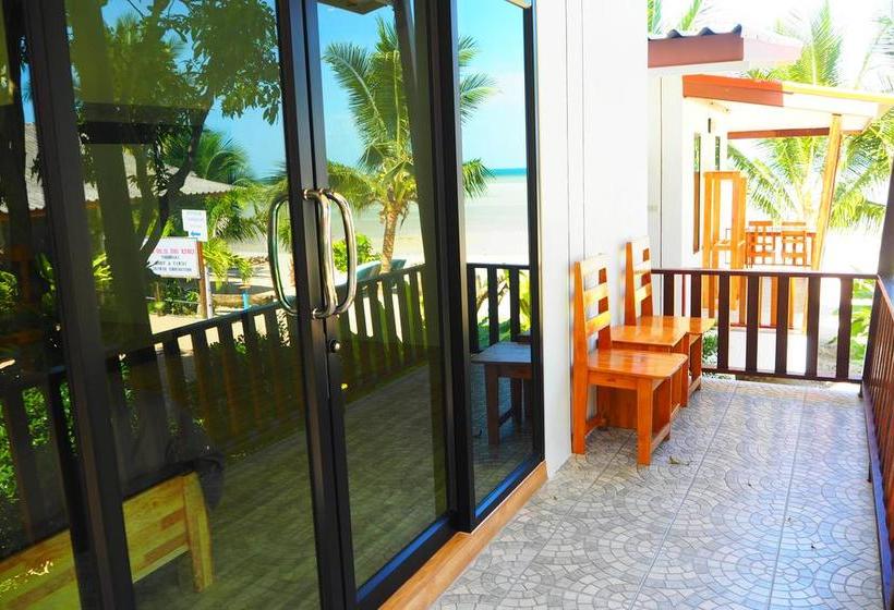 Hotel The Scenery Beach Resort 8