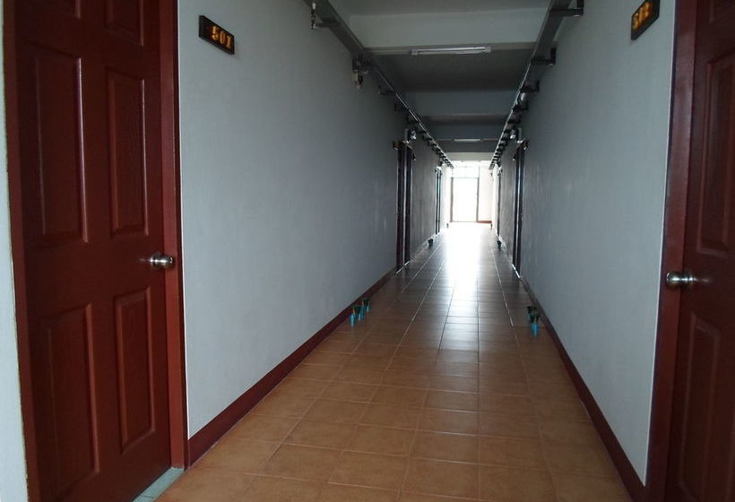 Hotel Ban Maitreejit 15