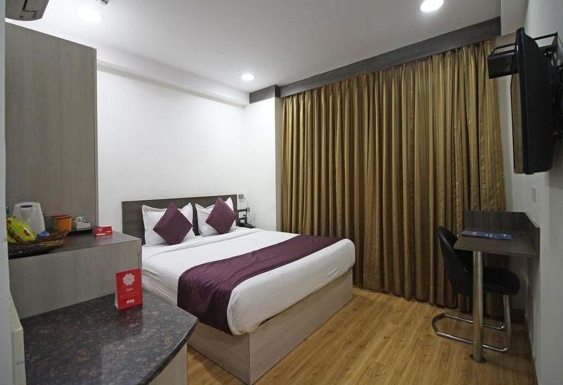 Hotel Zo Rooms Noida Sector 62 14