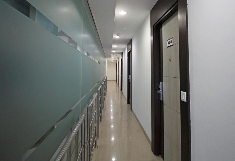 Hotel Zo Rooms Noida Sector 62 2
