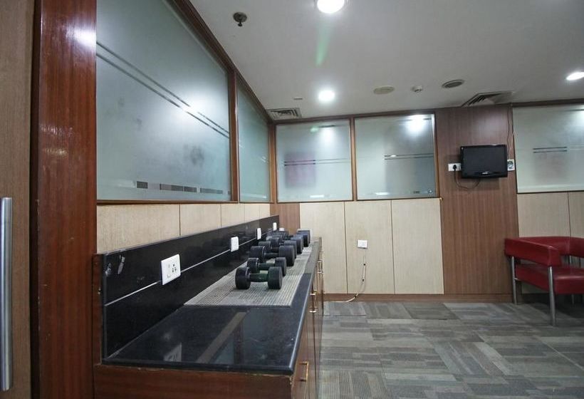 Hotel Zo Rooms Noida Sector 62 20