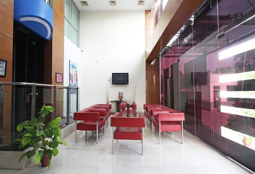 Hotel Zo Rooms Noida Sector 62 4