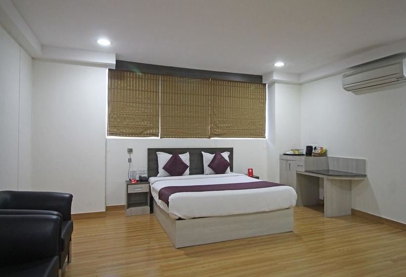 Hotel Zo Rooms Noida Sector 62 7