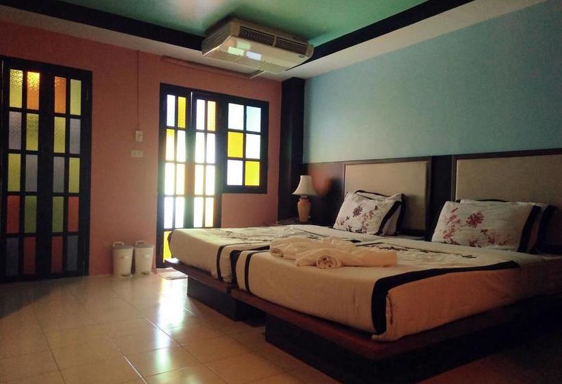 Hotel Bangkok Travel Suites 6