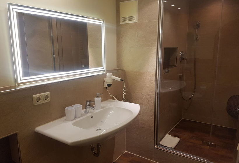 Hotel Zum Schweizerbartl 14