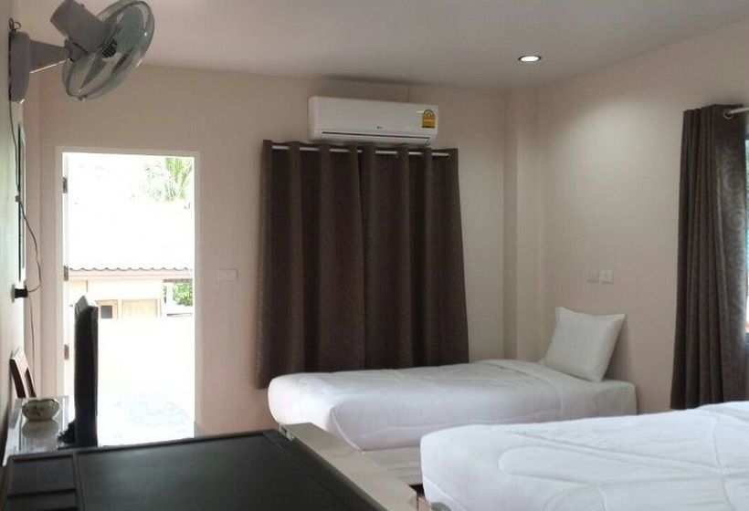 Hostel Sairee Center Guesthouse 14