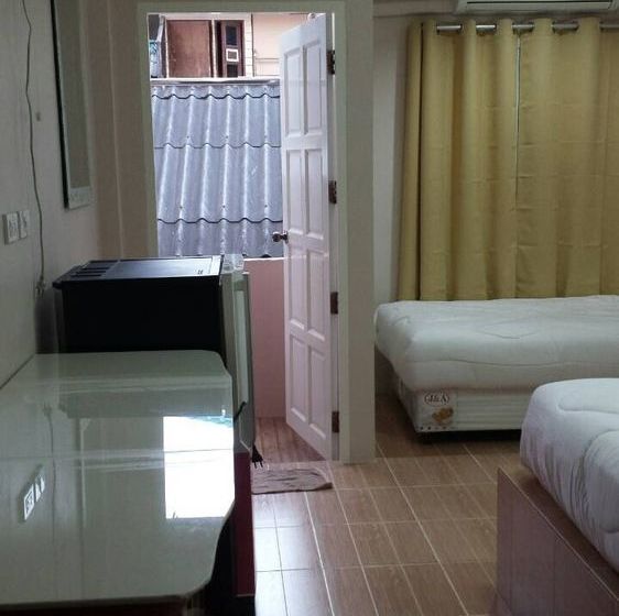 Hostel Sairee Center Guesthouse 15