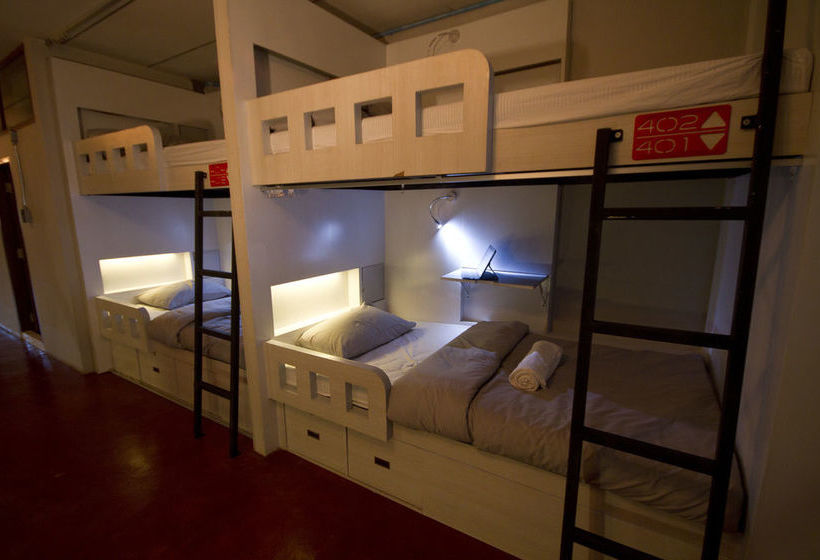 The Hive Hatyai Hostel 10