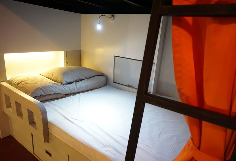 The Hive Hatyai Hostel 20