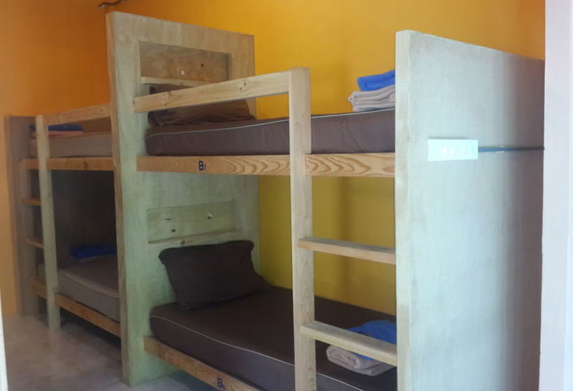 Hostel Relax Corner Inn 12