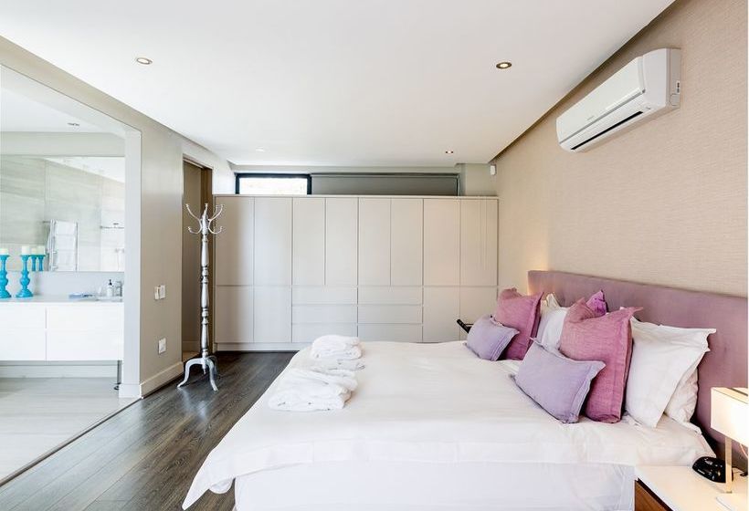 Pension Houghton View 17