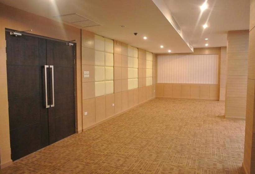 Hotel S Tara Grand 8