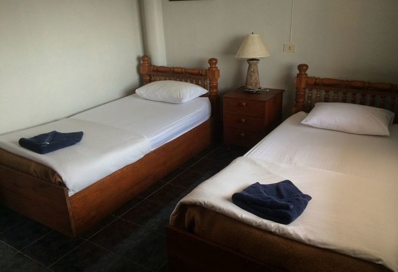Hostel Baan Talay Guesthouse & Dormitory 10